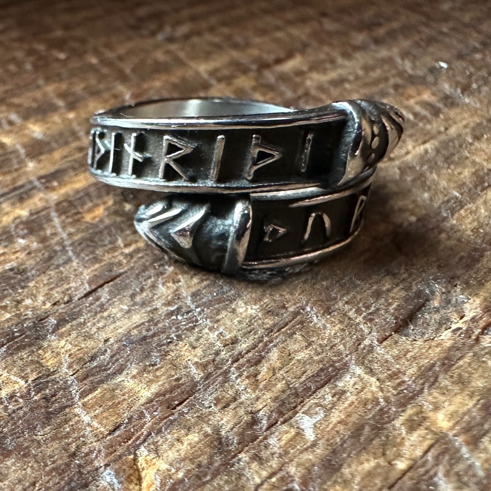 Grimfrost Rune Ring - Picture 3 of 5